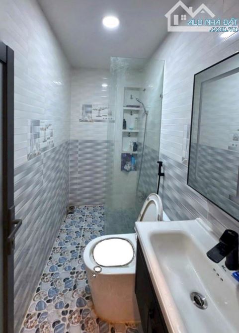 Nhà 2 tầng mới đẹp, đường 3/2 - Q11 - SHR - 35m2 - 5.2 tỷ – gần chợ, trường học - 5