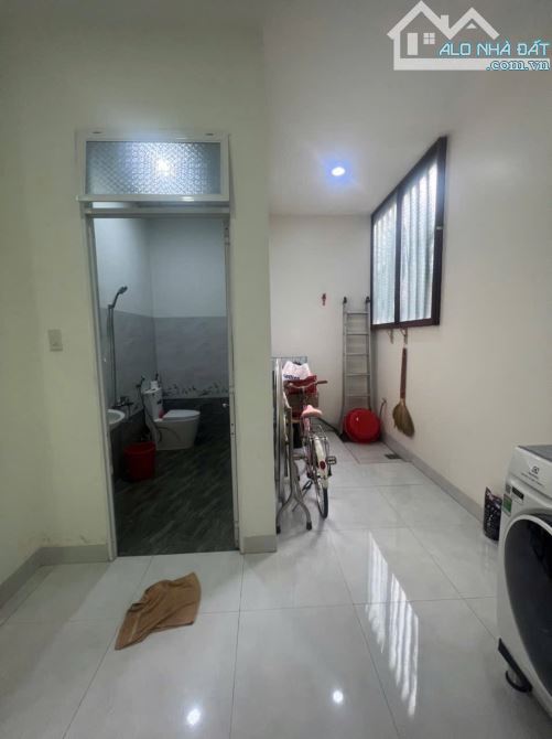 Nhà 2 tầng hẻm Lương Định Của . Ngay chợ chiều Vĩnh Ngọc - 5