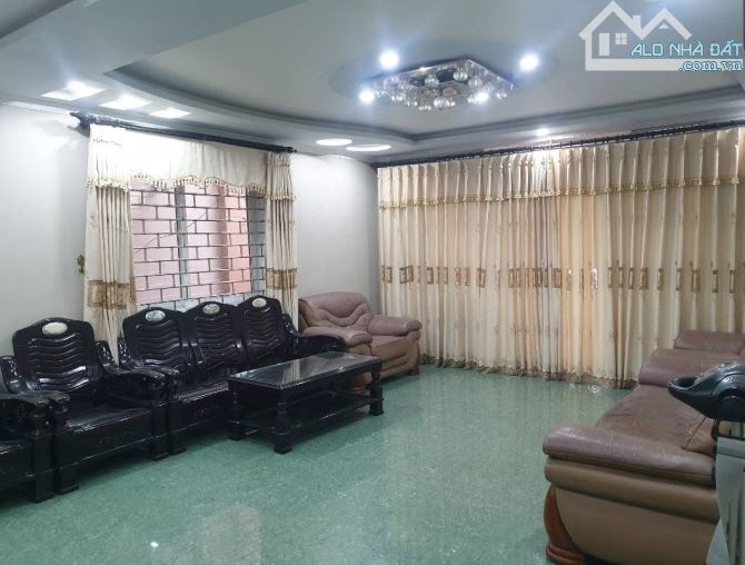 Bán biệt thự lô góc khu cao cấp 97 Bạch Đằng, Hồng Bàng DT: 293m Giá: 30 tỷ 900tr - 5