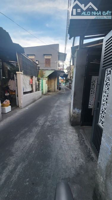 Bán lô đất tặng nhà cấp 4 hẻm 2/4 có 3 mặt tiền, hẻm Đoàn Kết Nha Trang, tách được 2 lô - 5
