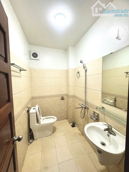 Nguyễn Đổng Chi. 50m. 4 tầng. Ô tô đỗ cửa. Mặt tiền rộng. 10 tỷ - 5