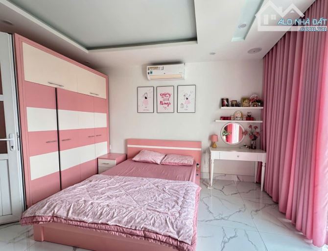 Bán nhà Mặt Đường Nguyễn Công Hòa, ngang 5,2 vỉa hè rộng - 5