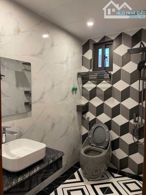 Siêu phẩm Hồng Tiến 55m,5 tầng,thang máy,full nội thất,ngõ thông,ô tô đỗ cổng,chỉ 12,x tỷ - 5