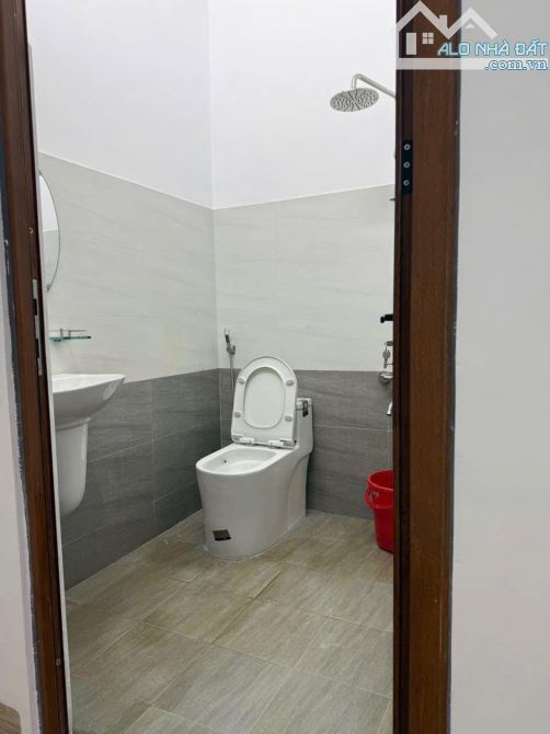 BÁN NHÀ MẶT TIỀN HẺM 184 GIẢI PHÓNG - P.TÂN LỢI - DT: 5x25m - TC: 90m2 - H: ĐÔNG - 4,1 TỶ - 6