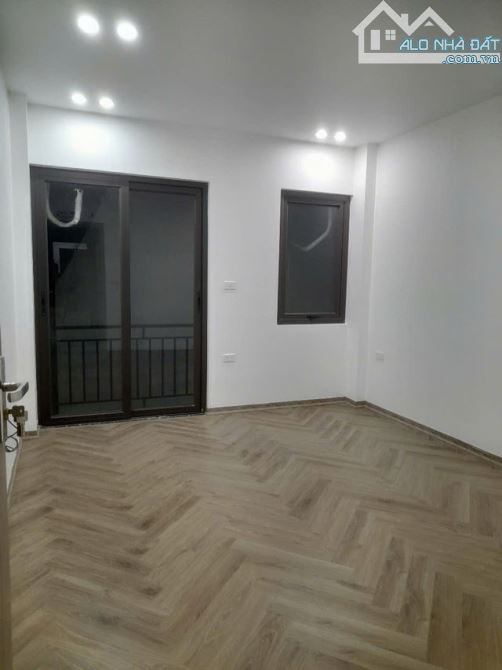 BÁN NHÀ MỚI MẶT NGÕ THÔNG Ô TO QUA NGỦ TRONG NHÀ 70m2 X5 Tầng,12.3 tỷ,Chu Huy Mân-Long Biê - 6