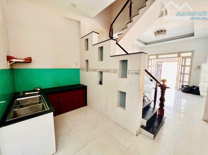 Nhà 2 tầng Mặt tiền đường THỚI AN 20, phường THỚI AN, Q12, dt 155/126m2 (4,2m x 30m) 6,1 t - 6