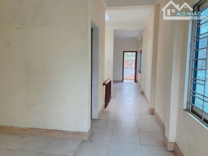 Bán nhà Phạm Văn Đồng, lô góc, 3 thoáng,65m2 - 5t - mt 4m - nhỉnh 22 tỷ - 7