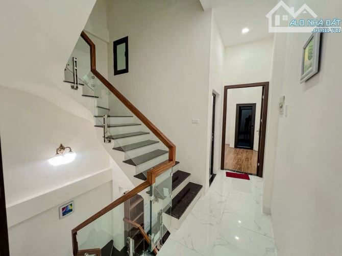 BÁN NHÀ NGÔ QUYỀN-HÀ ĐÔNG,PHÂN LÔ Ô TÔ LÙI CỬA,TẶNG FULL NT Ở NGAY,DT42MX4T,GIÁ 9,6 TỶ - 7