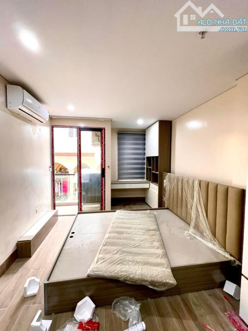 BÁN NHÀ Khương Trung, 7 tầng TM, mặt tiền khủng 6.3m, dt 93m2, 21.5 tỷ - 9