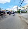 BÁN ĐẤT TẶNG NHÀ MẶT TIỀN KINH DOANH – NGÃ TƯ BỐN XÃ BÌNH TÂN – LÔ GÓC 2 MẶT TIỀN 10M