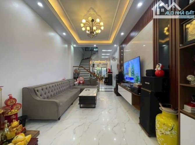 🌳Căn Nhà 4 Tầng Trung Tâm Tuyến 2 Trần Nguyên Hãn – Vừa Ở Vừa Kinh Doanh – Giá 5.6 Tỷ
