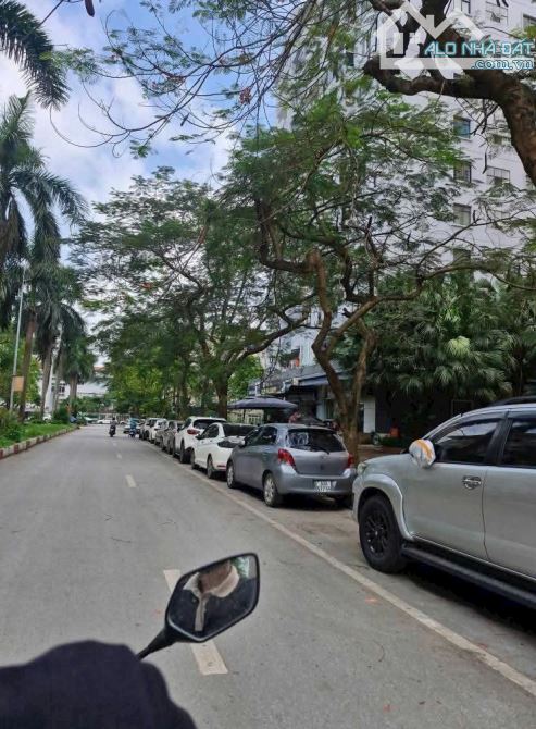 Bán nhà văn phú phân lô ô tô kinh doanh 40m 6 tầng thang máy