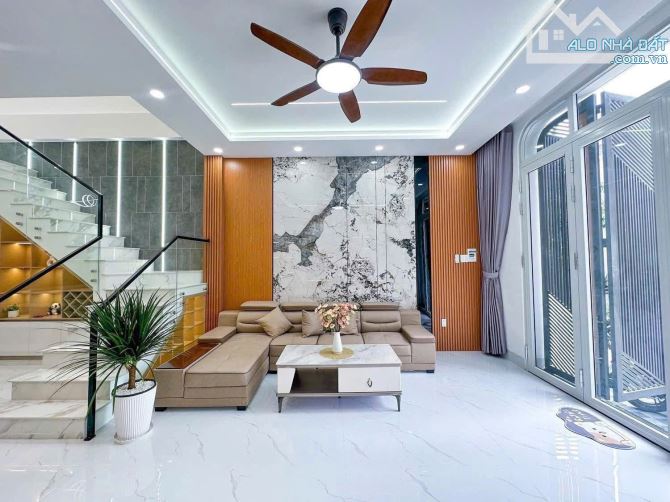 Cần bán nhà ngay Đồng Xoài, Tân Bình . GÍA: 2 TỶ 420/ 65,3M2, SỔ HỒNG RIÊNG