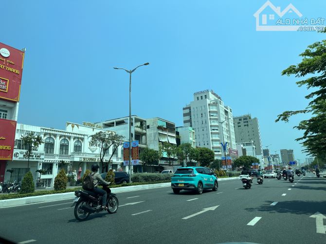 Bán nhà 3 tầng mặt phố LÊ DUẨN , ngang rộng 5.4m , Gọi Tuyết