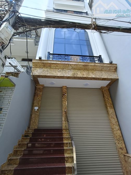 75m2 mặt tiền 5 m phân lô vỉa hè thông sàn văn phòng cty