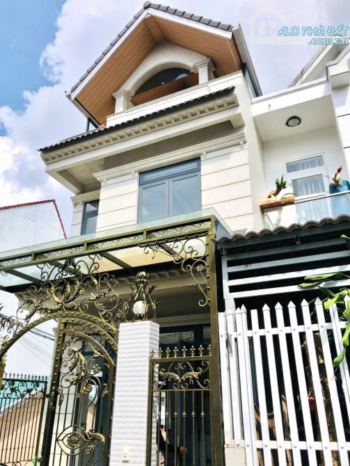 NHÀ ĐẸP 2 MẶT TIỀN NGÔ THỊ NHẬM 4 TẦNG 93M GIÁ 8.8 TỶ