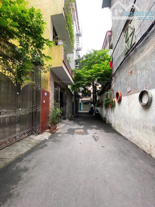 SIÊU PHẨM 4 NGỦ – Ô TÔ ĐỖ CỬA – 37M² - MT 5M– GIÁ 9.8 TỶ –NGUYỄN ĐỔNG CHI – NAM TỪ LIÊM