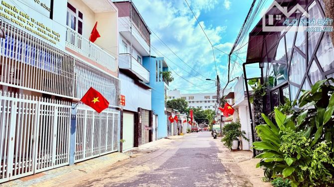 VIP!! LÔ ĐÔI NGUYỄN BƯỞI 10x35m Tc120m2 GIÁ 13,9 TỶ