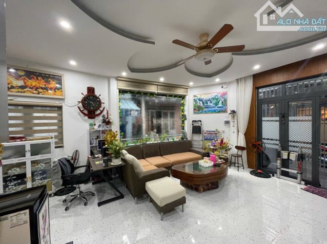 📍🏡NHÀ 3 TẦNG LÔ GÓC PHAN THANH - TRUNG TÂM TP - NHÀ ĐẸP KHÔNG TÌ VẾT - FULL NỘI THẤT VÀO