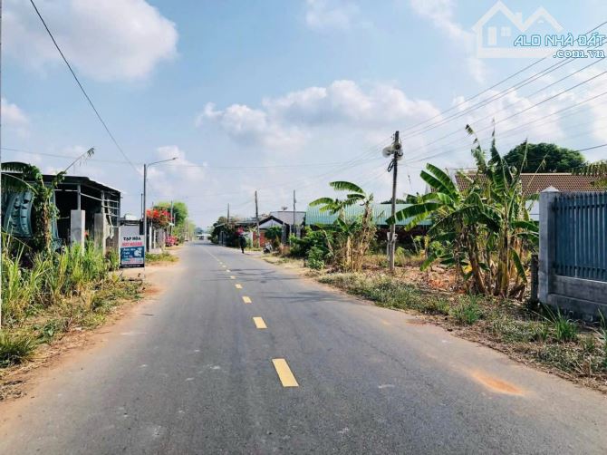 693m2 PHẠM VĂN HY - TRUNG TÂM TT.ĐẤT ĐỎ Cách chợ, trường c1,2, trạm y tế chưa đến 1km