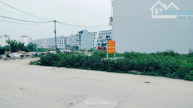 Bán nhà văn minh di trạch 5 tầng mới đẹp,ba bước chân ra ô tô tránh nội thất đẹp chỉ 5.Xtỷ