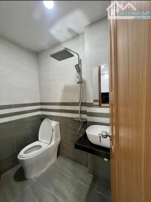 Chính chủ bán nhà Xuân Đỉnh, ngõ 205 Ô Tô kinh doanh, DT 60m x MT 5m Cần bán gấp