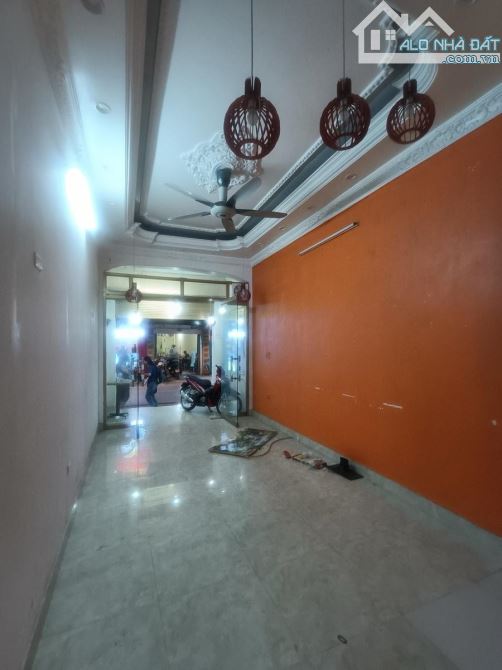 BÁN NHÀ MẶT PHỐ KHƯƠNG TRUNG – DT 91M² – 4 TẦNG – MT 6.8M – GIÁ 30.6 TỶ TL