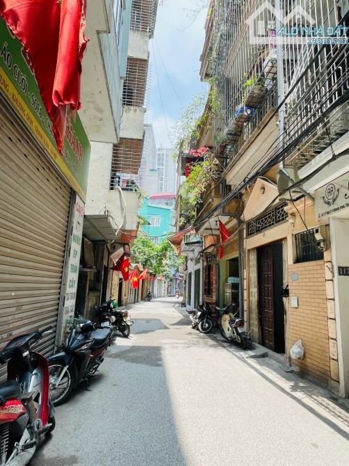 BÁN NHÀ PHỐ KHƯƠNG TRUNG THANH XUÂN 45m X5 TẦNG - 8 NGỦ - GIÁ: 10 TỶ