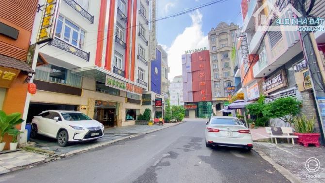 Cho thuê nhà 4 tầng mặt tiền Trần Đại Nghĩa tiện văn phòng