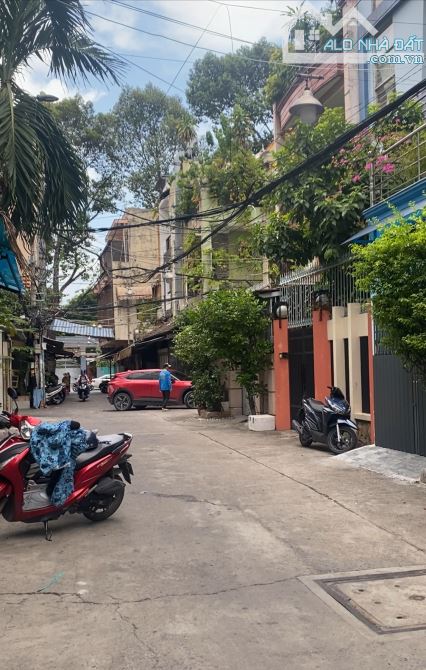 NHÀ ĐẸP HXH NGUYỄN TRI PHƯƠNG P5 Q10 – 30M2 – 3 TẦNG BTCT 2PN 3WC- GIÁ CHỈ 7.5 TỶ