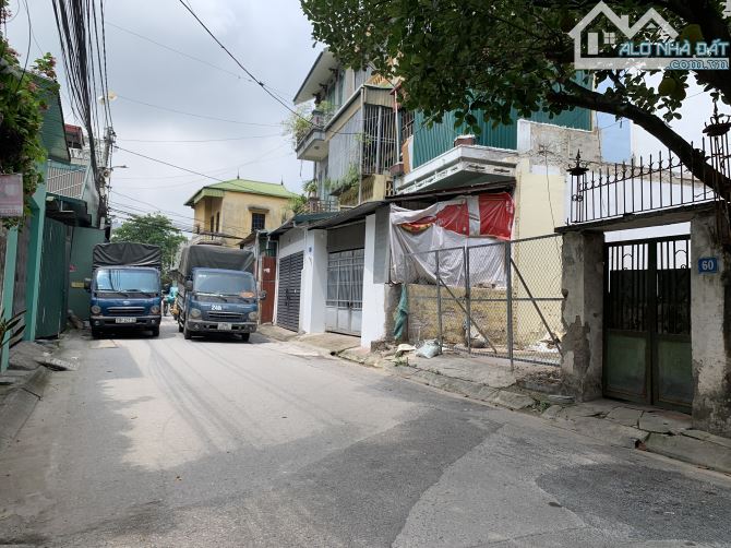 Phố Nguyễn Thời Trung - THẠCH BÀN - L BIÊN - Dt 87m - Mt 5m