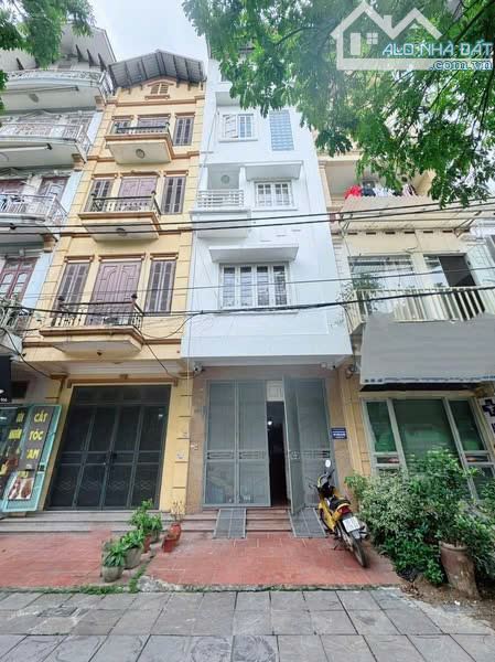 Cho thuê nhà riêng tại Phố Đỗ Quang, P Trung Hòa, Q. Cầu Giấy, Hà Nội.