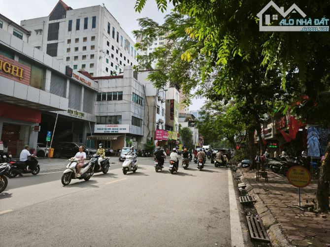 Bán gấp nhà đẹp Đống Đa, PHÂN LÔ 40m x 5 tầng, MT4m, 9.5 tỷ.