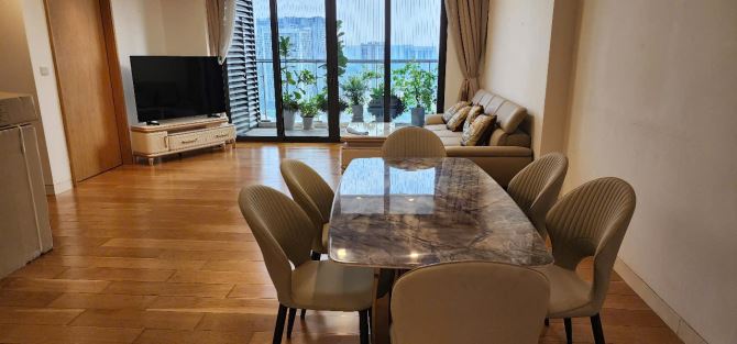 Bán căn 3PN - 2WC 145m2 dự án Indochina Plaza, 239 Xuân Thủy, view thoáng,full nt cao cấp.