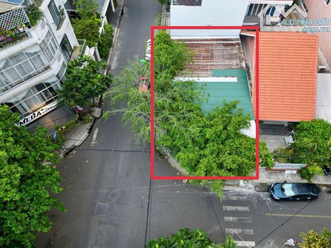 Bán đất vị trí đẹp căn góc 2 Mặt tiền đường Hồng Lĩnh và Hát Giang giá chỉ 13,5 tỷ