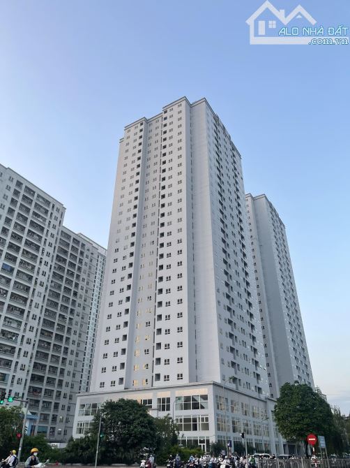 Bán nhanh căn hộ chung cư tầng cao tòa 30T Nguyễn Chánh giá 78 triệu/ m2