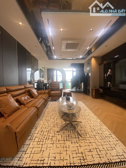 Tòa nhà văn phòng cao cấp Ngọc Thụy 65X8T, vỉa hè, ô tô tránh, KD, View công viên 30.5 tỷ.