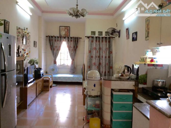 Không Gian Sống Lý Tưởng – Nhà Lớn 8PN, Gần Sân Bay, Phù Hợp Gia Đình Nhiều Thế Hệ