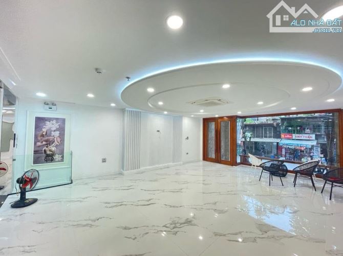 Mặt phố Nguyễn Văn Tuyết Đống Đa 74/80m mặt tiền 5.5m giá 69 tỷ