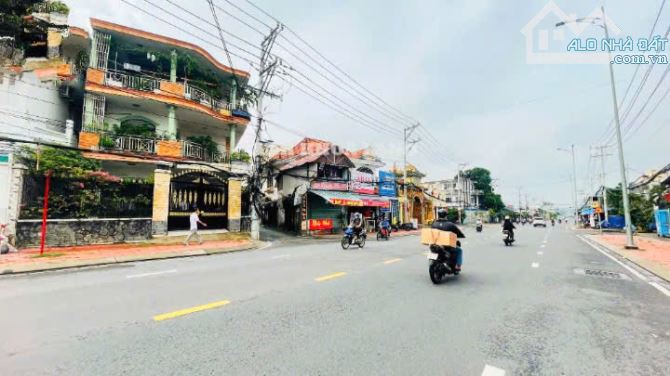 SIÊU PHẨM NHÀ MẶT TIỀN RỘNG 8M LÊ VĂN CHÍ 1 TRỆT 1 LỬNG 2 LẦU LINH TRUNG THỦ ĐỨC