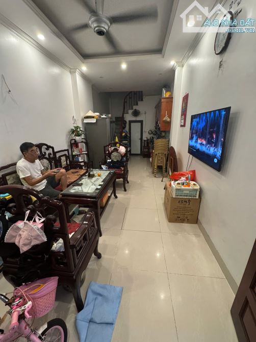 Chủ nhờ bán nhà 5 tầng full nội thất tại Thạch Bàn, Long Biên, Hà Nội! Giá đẹp