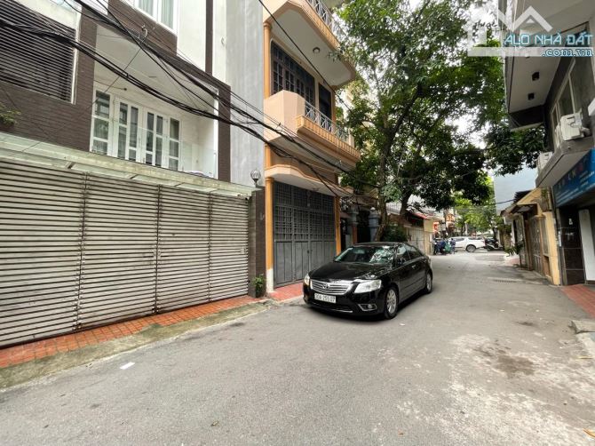 Phân Lô QĐội Siêu Víp_7 Chỗ Quay Đầu_Oto Ngủ Trong Nhà_Hoàng V Thái Phố_95m_5T_Mt5m_23 Tỷ