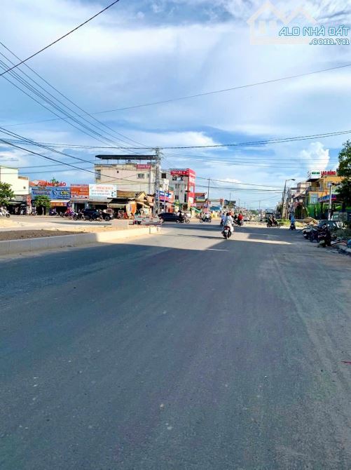 LÔ GÓC - MẶT TIỀN KINH DOANH 267m2 PHẠM VĂN ĐỒNG - GẦN UB PHÚ THƯỢNG - TP HUẾ