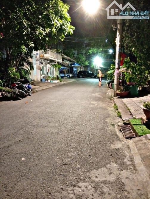 Bán Nhà Quận 7_Hoàng Quốc Việt_97M2+4Tầng_Ngang 5M;Đường 12M;SHR;Không Lộ Giới;Nhỉnh 17Tỷ.