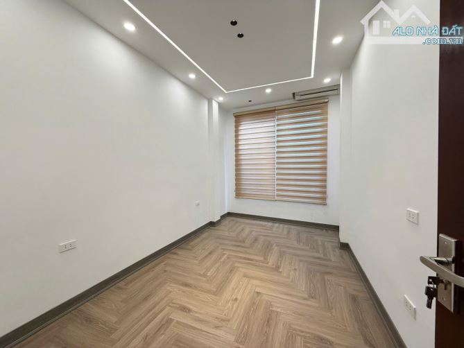 Bán nhà 4 tầng ngõ Thịnh Quang, Thái Thịnh, 37m2, 4 phòng ngủ. - 1