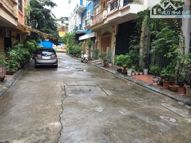 Cho thuê nhà riêng 4 tầng khu phân lô Trần Quý Cáp, gần Văn Miếu, ga Hà Nội. - 1