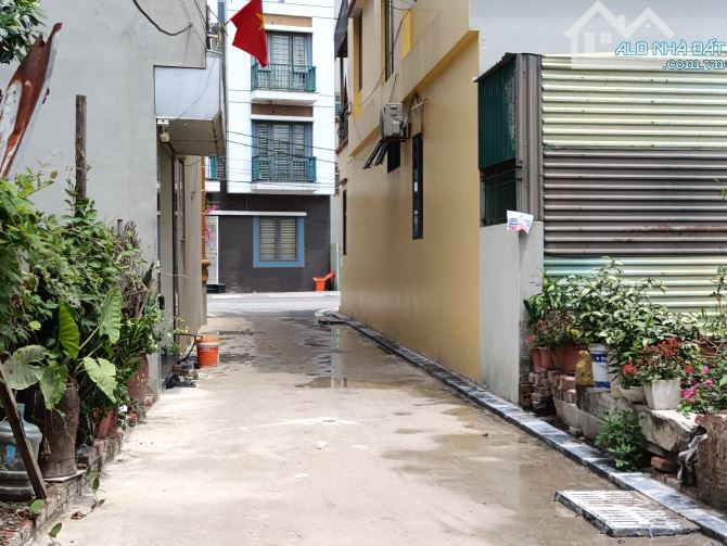 Bán đất 73m do hạ tiền phong nhỉnh 4 tỷ , ô tô tránh ngay đường Bìa làng - 1