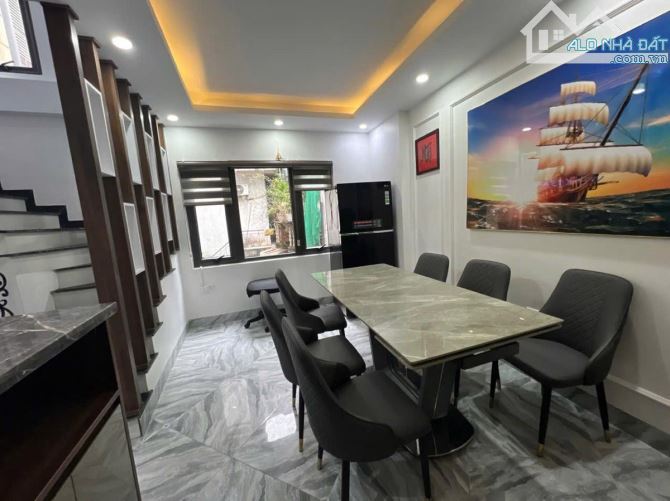 BÁN NHÀ PHỐ ĐỘI CẤN - TT BA ĐÌNH - NHÀ ĐẸP Ở NGAY - NGÕ RỘNG THOÁNG MÁT - SỔ ĐỎ VUÔNG ĐẸP - 1