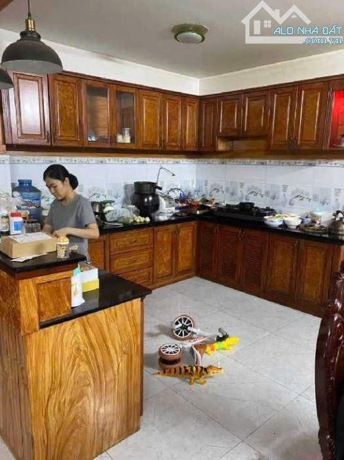 🌈Nhà An Phú Đông Quận 12 130m2 Nở Hậu  (5x26) 4 tầng 5PN-5WC- Đường 6M- chỉ 7tỷ  💢Mô tả: - 1