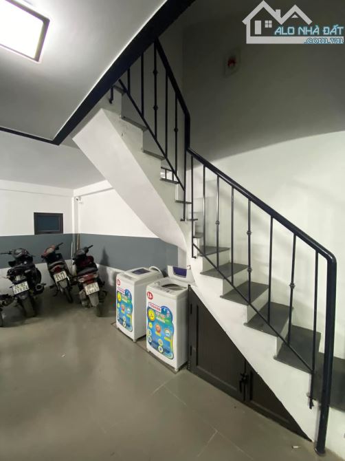 11.5 tỷ - Phố Nguyễn Trãi – Nhà 5 tầng thang máy; tổng 11 phòng cho thuê - 50m2 - 1
